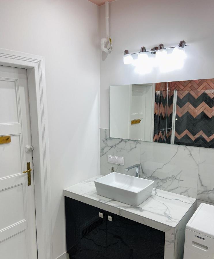Tenement Apartment 90M2 City Center Cracóvia Exterior foto